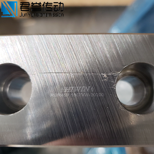 上銀重載型滾柱滑塊、RGH45HA